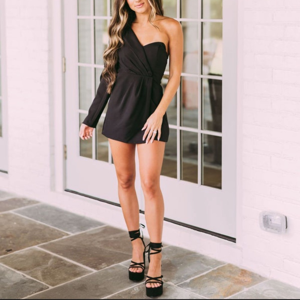 Chic One-Shoulder Blazer Romper